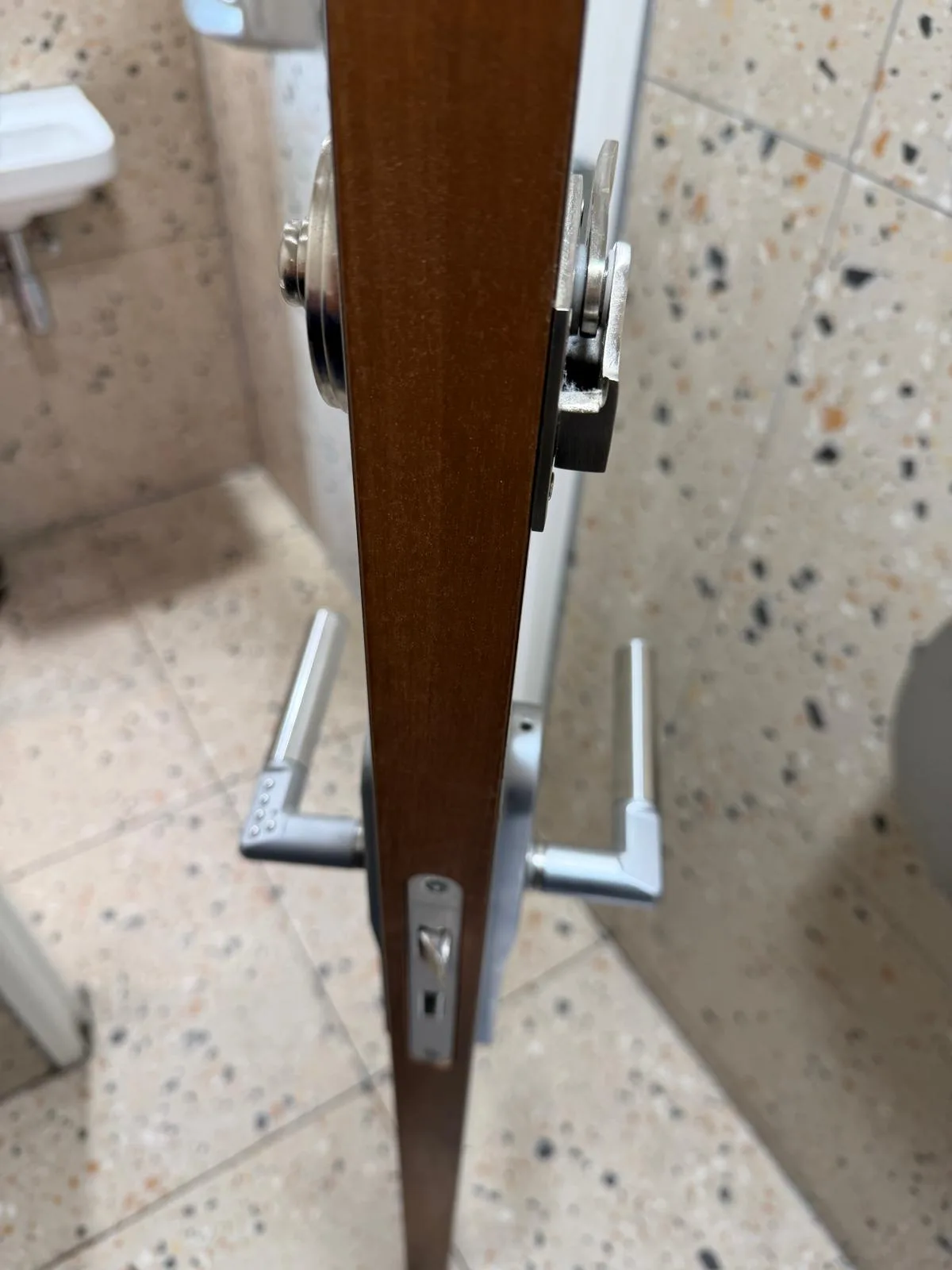 Emergency Locksmith locksmith work in Sutton