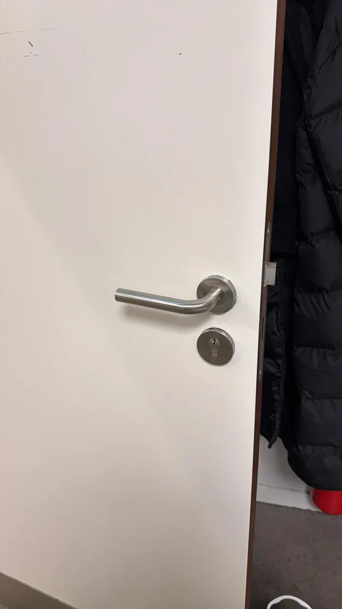 Accredited Lockstead locksmith repairing home security locks in Croydon