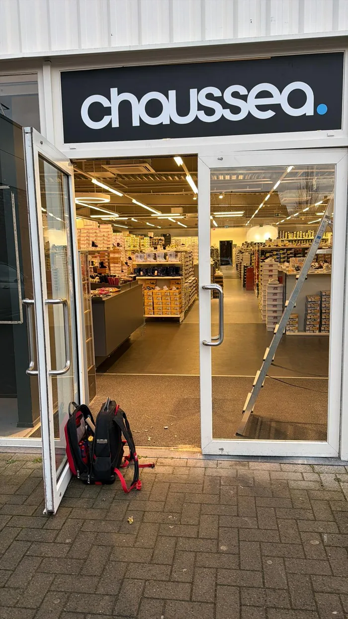 Accredited Lockstead locksmith repairing home security locks in Eltham