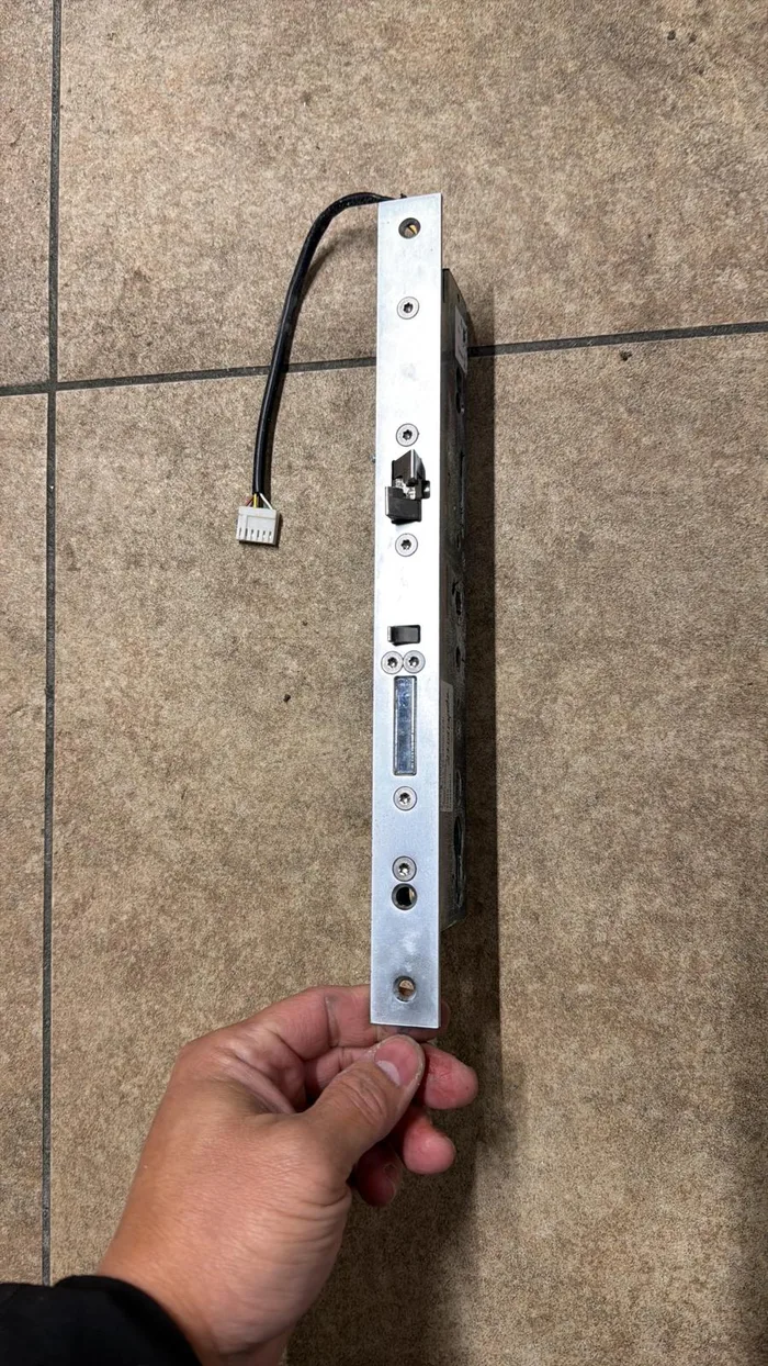 Accredited Lockstead locksmith repairing home security locks in Crystal Palace